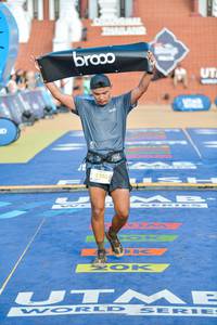 BIB: 2210
                            <button type="button" onclick="openModal(22764203)" class="btn btn-primary btn-sm float-right btn-popup" data-toggle="modal" data-target=".modal-high-quality">
                        <i class="fas fa-shopping-cart"></i> Add to Cart
                    </button>
                                            <button type="button" onclick="isThisMe(22764203, true)" class="btn btn-success btn-sm float-right btn-popup btn-isme hidden" data-toggle="tooltip" data-placement="bottom" title="นี่คือรูปของคุณใช่ไหม คลิกที่นี่เพื่อเอาเข้าอัลบั้ม">
                        <i class="fas fa-plus"></i> Add to album
                    </button>
                    <button type="button" onclick="isThisMe(22764203, false)" class="btn btn-warning btn-sm float-right btn-popup btn-isnotme hidden">
                        <i class="fas fa-ban"></i> Remove from album
                    </button>